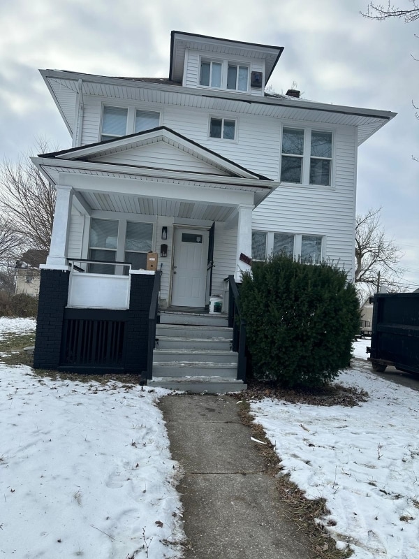 Photo - 809 Algonquin St