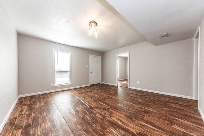 Photo - 123 S Carroll St