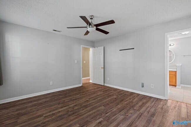 Photo - 300 Sweetwood Ln NW