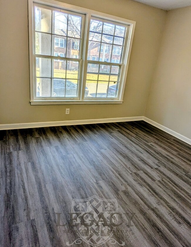 Photo - 736 Holder Dr