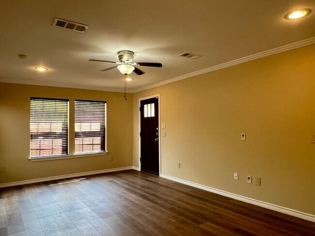 10815 Hermosa Dr
