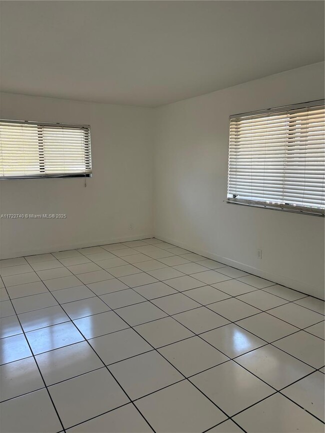 Photo - 4301 NW 19th St Condo Unit 6