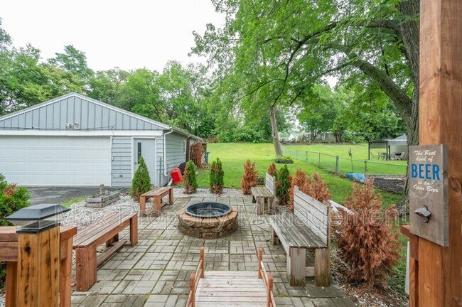 Photo - 3517 62nd St