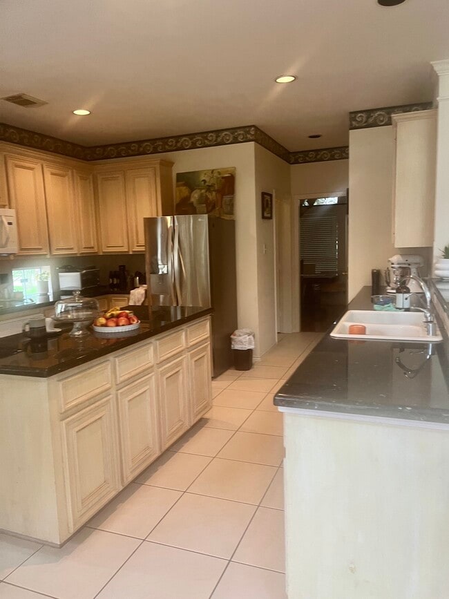 308 Pinnacle Cove Ct