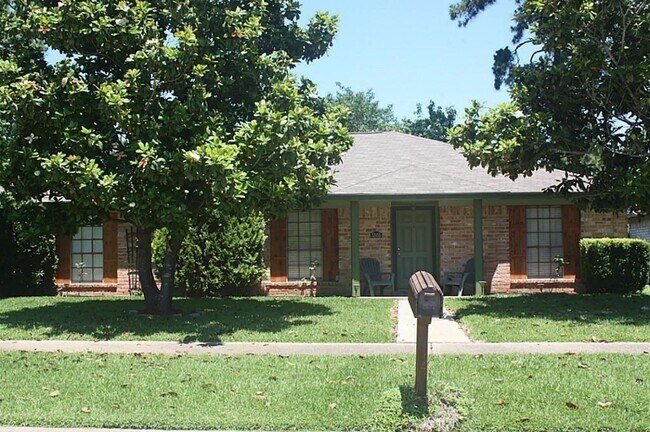 Building Photo - 5503 Lynngate Dr Rental