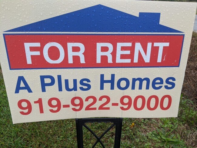 Photo - 105 N Church St