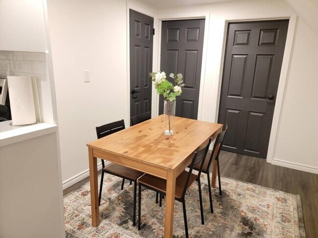 Photo - 186 Crowland Ave Unit 3