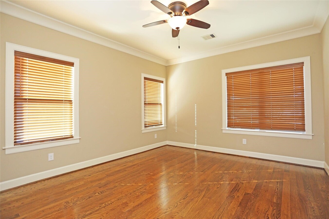Photo - 1611 Wakefield Dr
