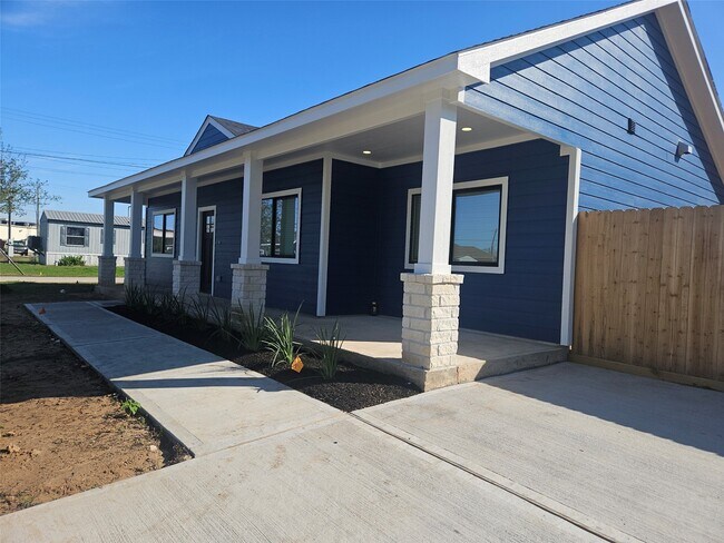 Photo - 300 2nd St