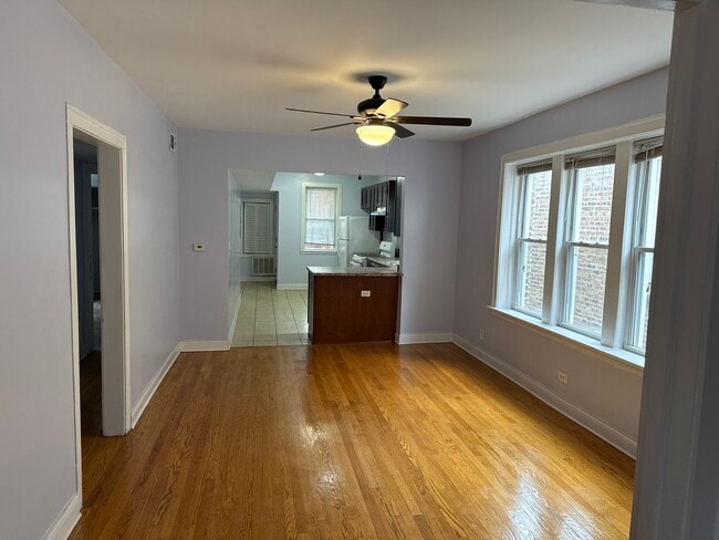 Photo - 6429 N Claremont Ave Unit 2