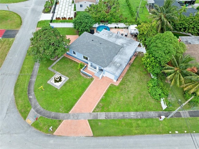 Photo - 951 NW 148th St