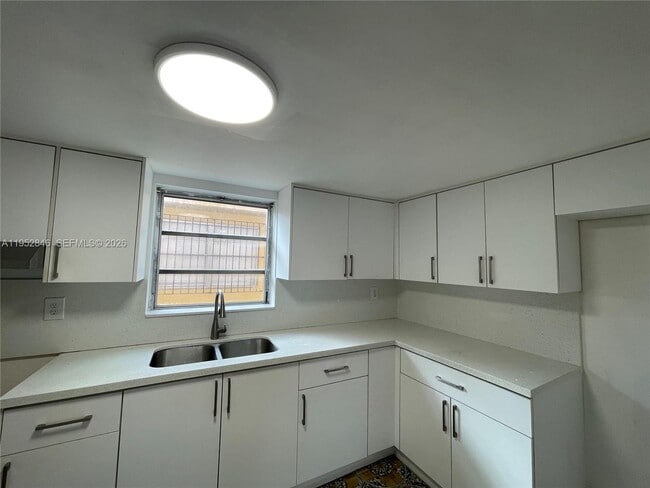 Photo - 3500 E 6th Ave