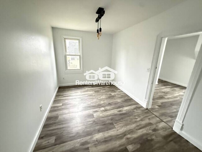 Photo - Updated Victorian near Downtown New Prague!