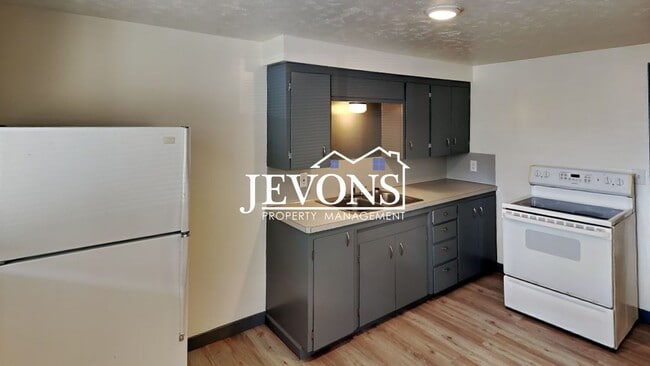 Building Photo - 2104 S 8th Ave Unit A