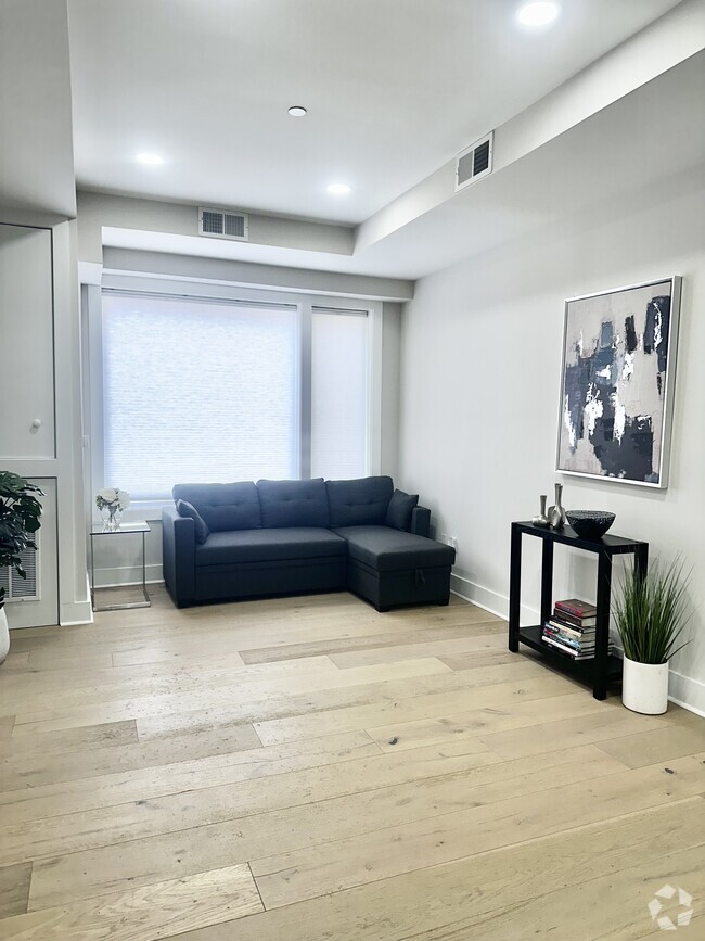 Building Photo - 919 12th St NE Rental
