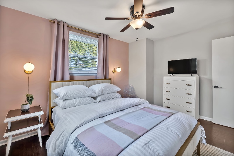 Photo - 1834 Shelley St