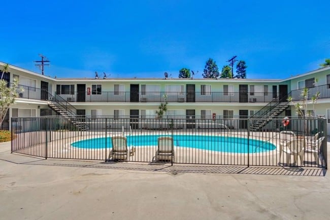 Building Photo - Alondra Palm LLC Rental