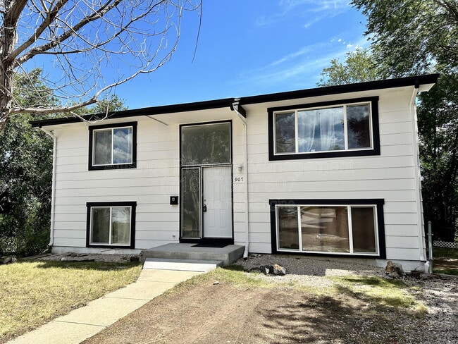 Building Photo - 907 W Madison St Unit B