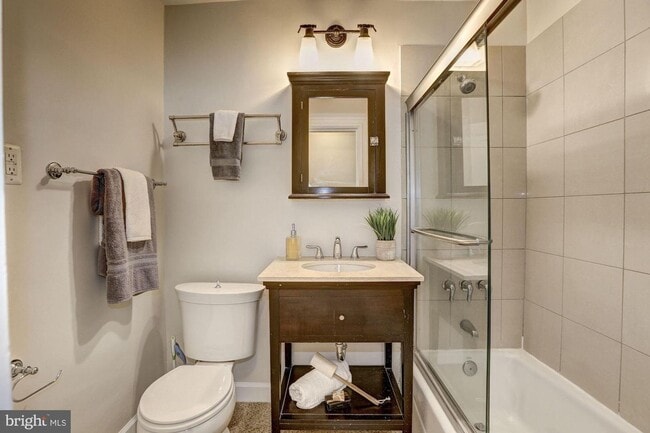 Photo - 1618 S St. NW Unit 4