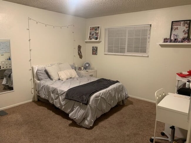 Photo - 621 W 7th St Unit 621 W. 7th C