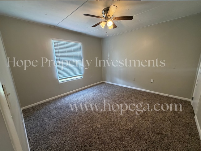Photo - 4 Midland Park Ln