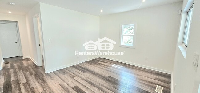 Photo - 2015 Detroit Ave NW