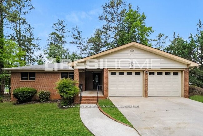 Building Photo - 4087 Essex Dr