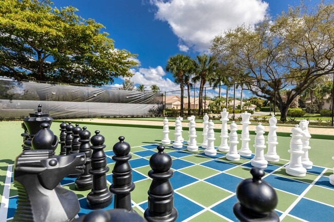 Palm Court at Wellington Apartments