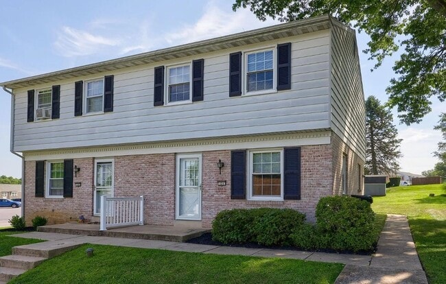 Photo - 131 Highview Dr