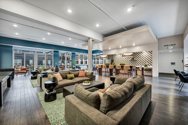 97-Radius at 15th - Amenities - Lounge (15) - Radius