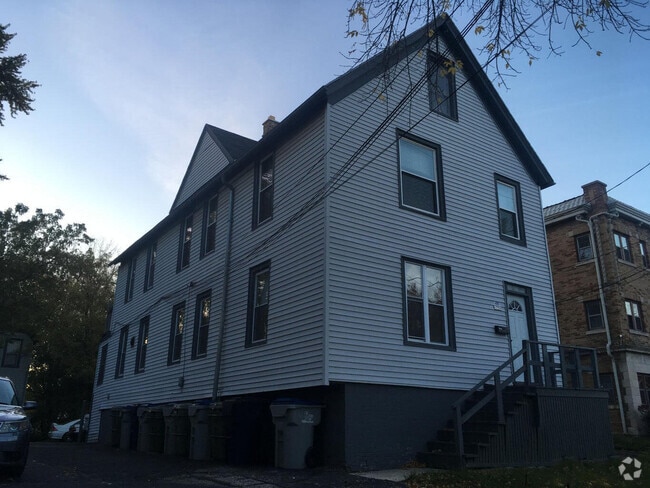 Building Photo - 1759 N Arlington Pl Rental