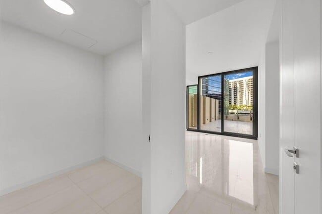 Photo - 300 Biscayne Blvd Way Unit 1509