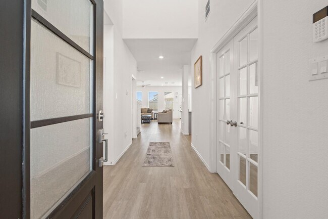 Photo - 5026 Lavaridge Dr