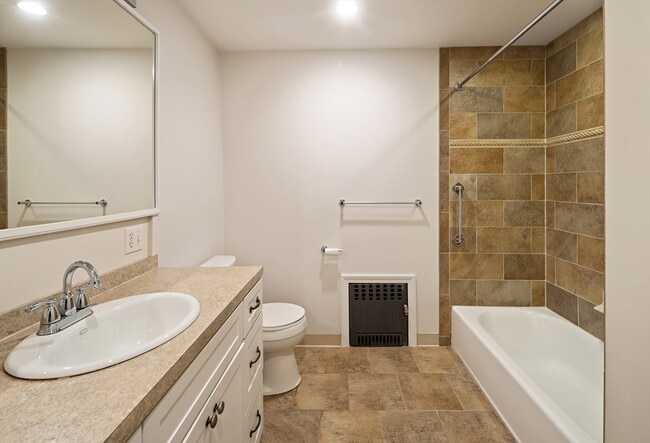 Photo - 97 Winthrop Shore Dr Unit 1R