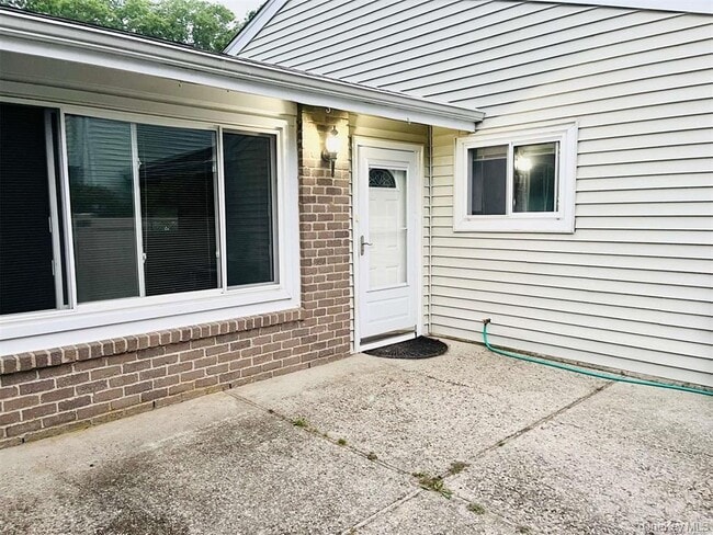 Building Photo - 219 Springmeadow Dr Unit J