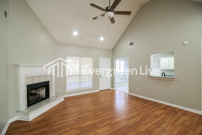 Photo - 365 Wynbrook Dr