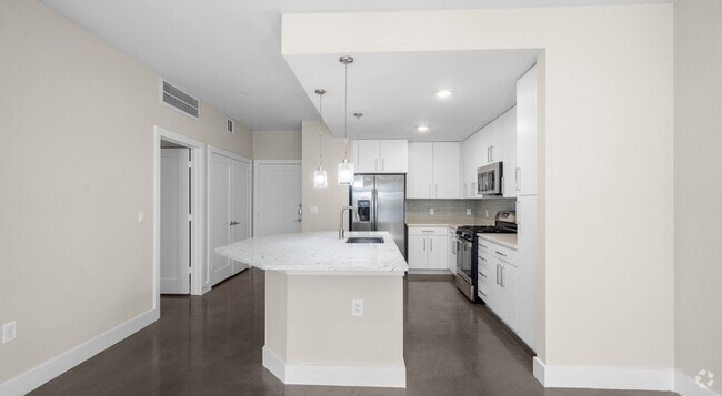 Building Photo - Stylish Apt, Sweet Deal – Up to 1 Month Free! Unit E25D3