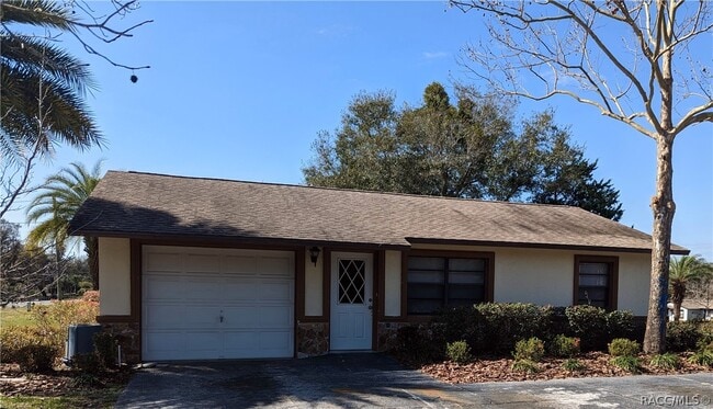 Building Photo - 5287 W Homosassa Trail