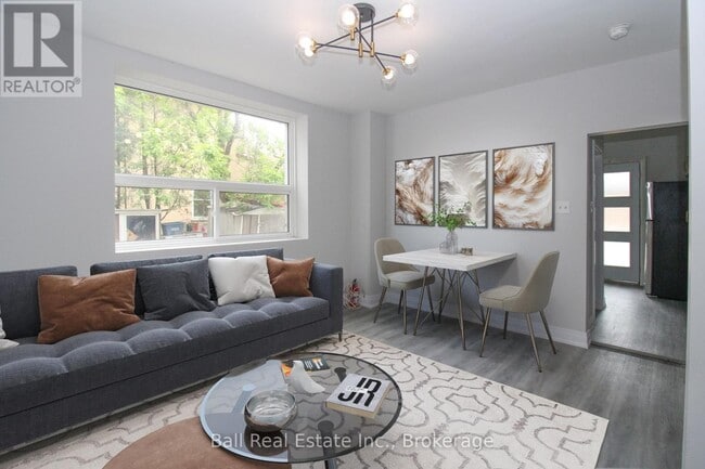 Photo - 291 Stewart St