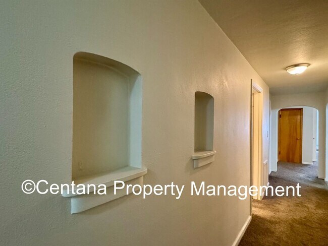 Photo - 115 E Broadway St Unit 115 A