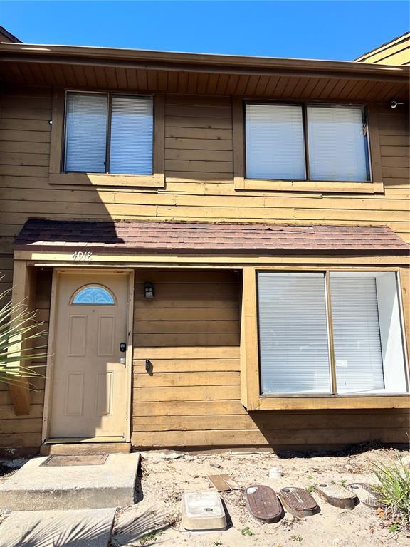 Building Photo - 4918 Silver Oaks Village Unit F