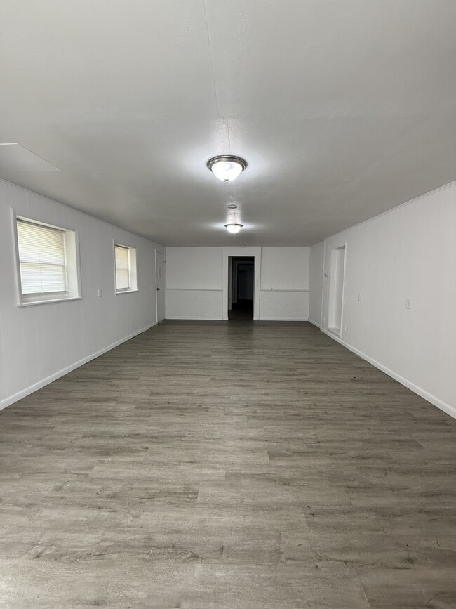 Photo - 521 Savoy Ave