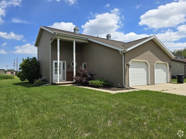 Building Photo - 2129 Country Ln Rental