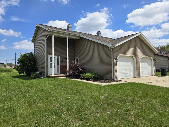 Front view - 2129 Country Ln Casa