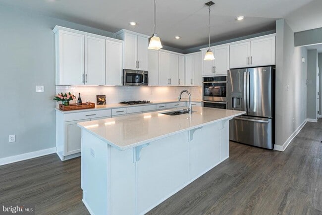 Photo - 2410 Lenox Dr