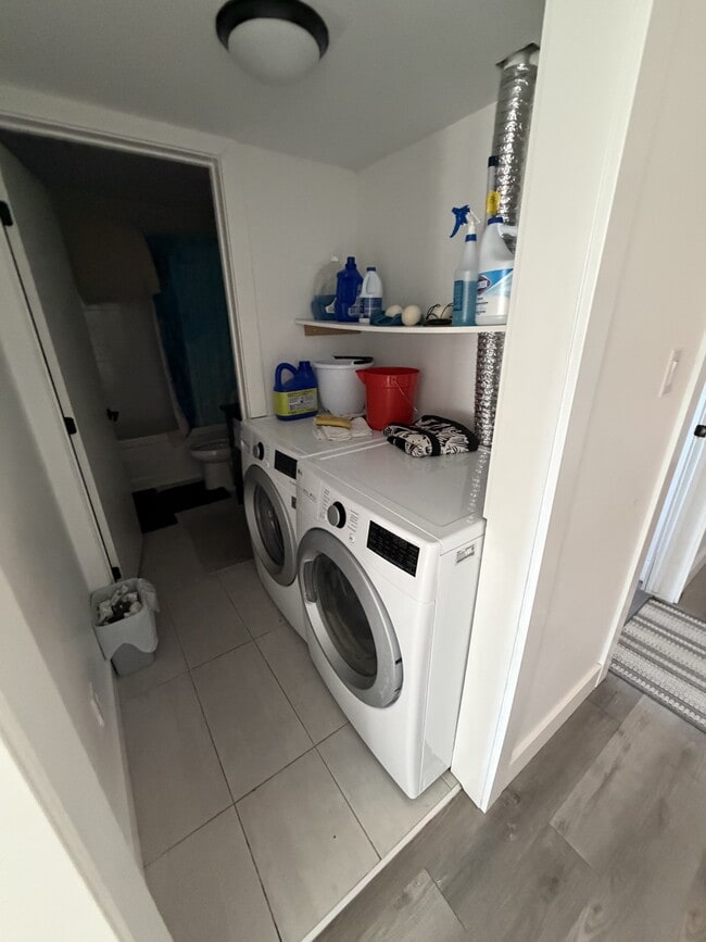 Photo - 227 Ave Blackburn