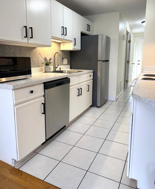 Photo - 15 Lordvale Blvd