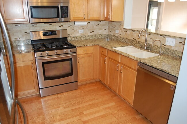 410 W Mahogany Ct