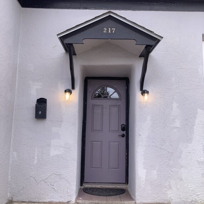 Photo - 217 N Jackson