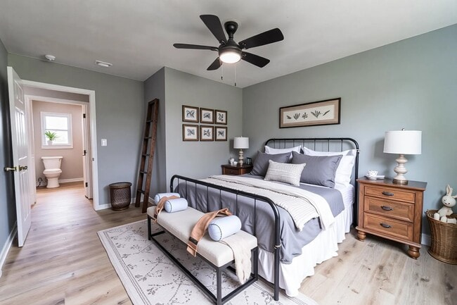 Photo - 212 Couch St